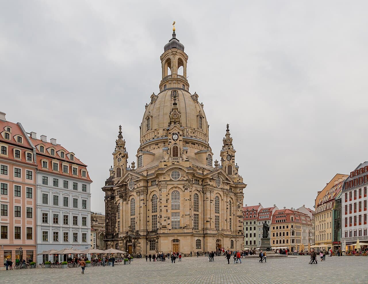 Die rekonstruierte Frauenkirche am Dresdner Neumarkt